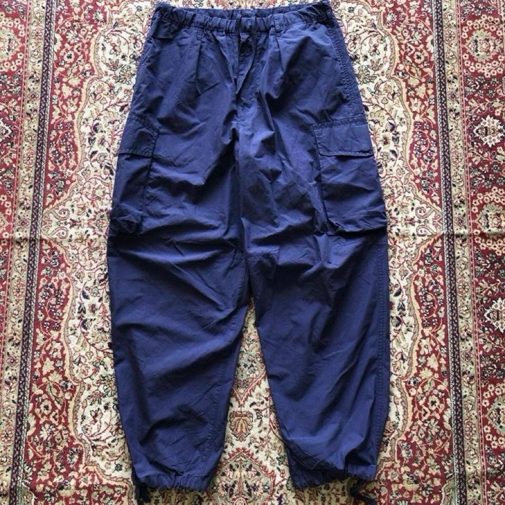 Celana Uniqlo U wide fit parachute cargo pants Casual Uniqlo wide pants G067