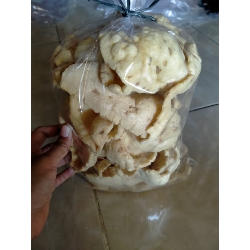 

KRUPUK GORENG PASIR ADA TEMPE