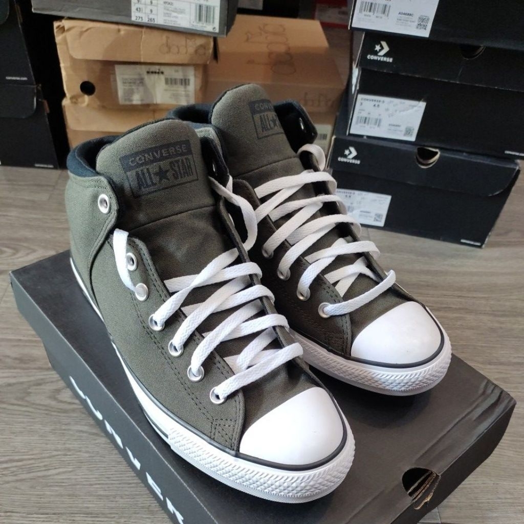 Sepatu C0N Ctas High Street Mid A09523C