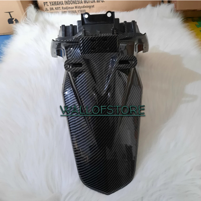 Spakbor Belakang NMAX Old Carbon Kilap