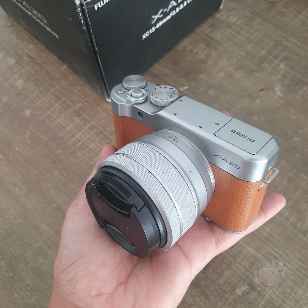 Kamera Mirrorless Fujifilm xa20