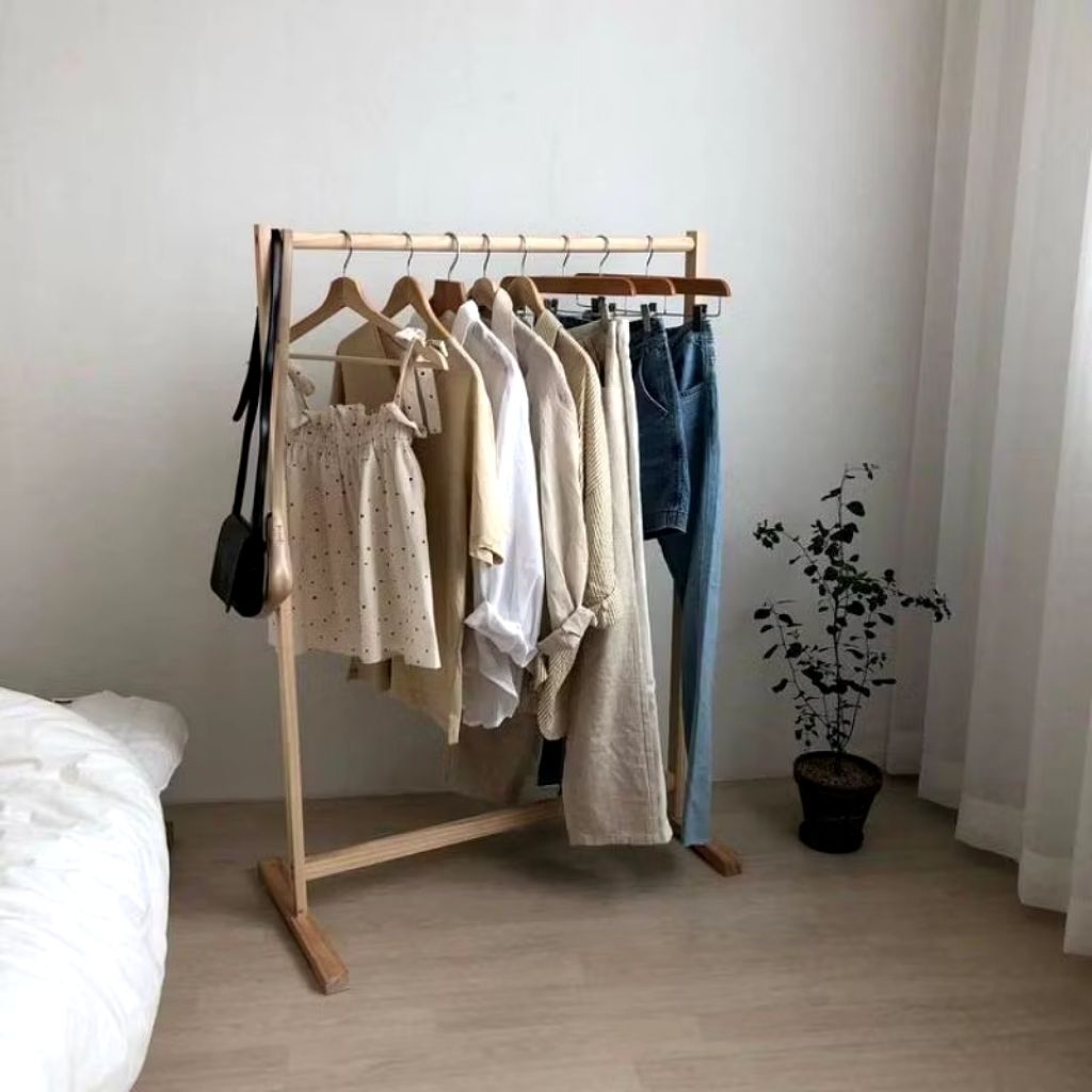 Stand Hanger Kayu Gantungan Pakaian Minimalis