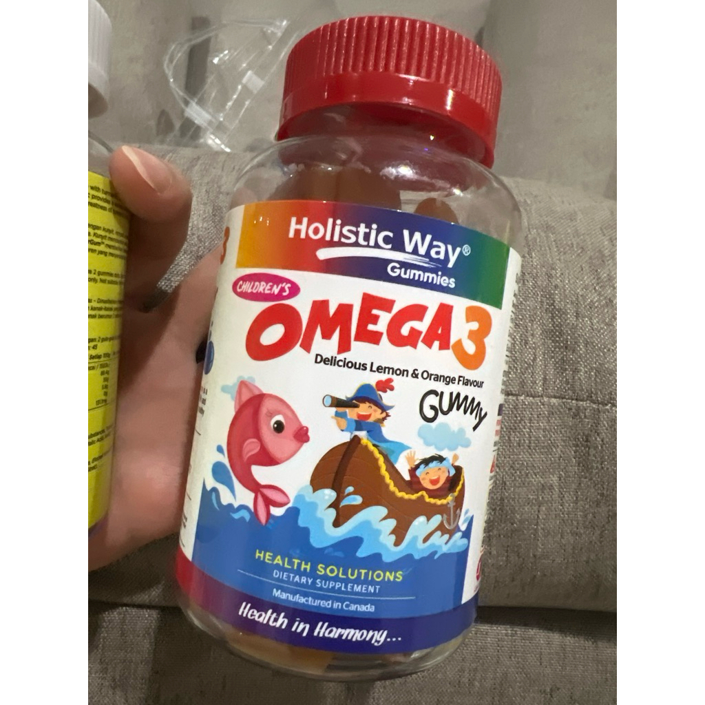 holisticw gummies vitamin omega 3