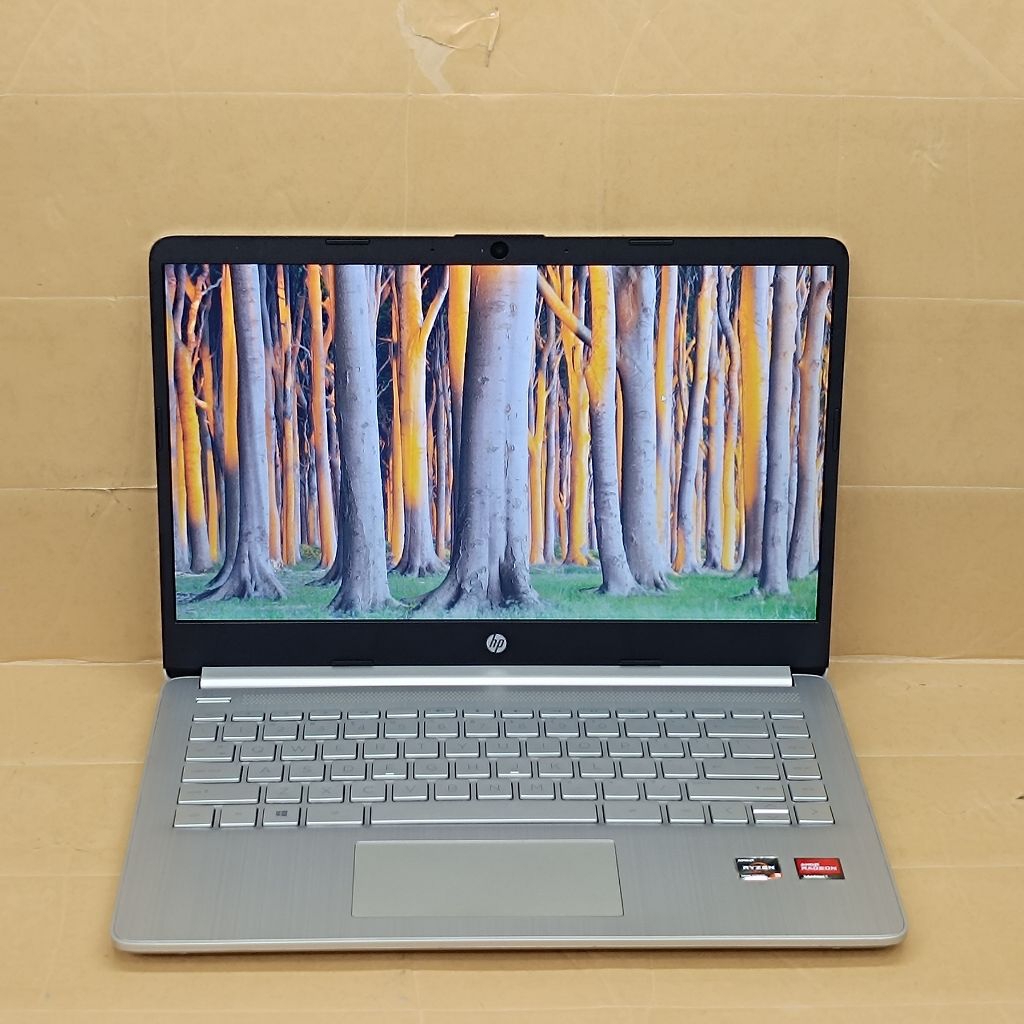 Laptop HP 14s fq1074nr AMD RYZEN 3-5300U RAM 8GB SSD 256GB