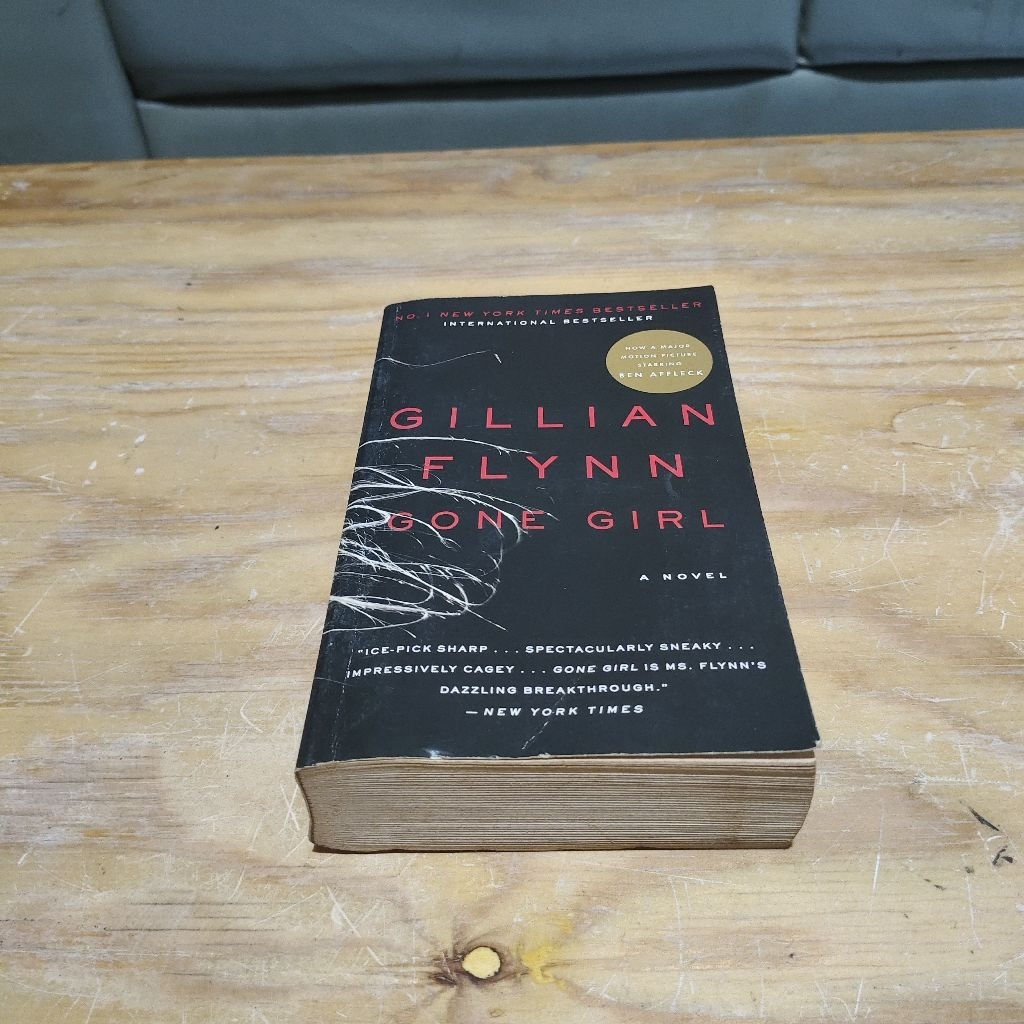 Novel Gone Girl