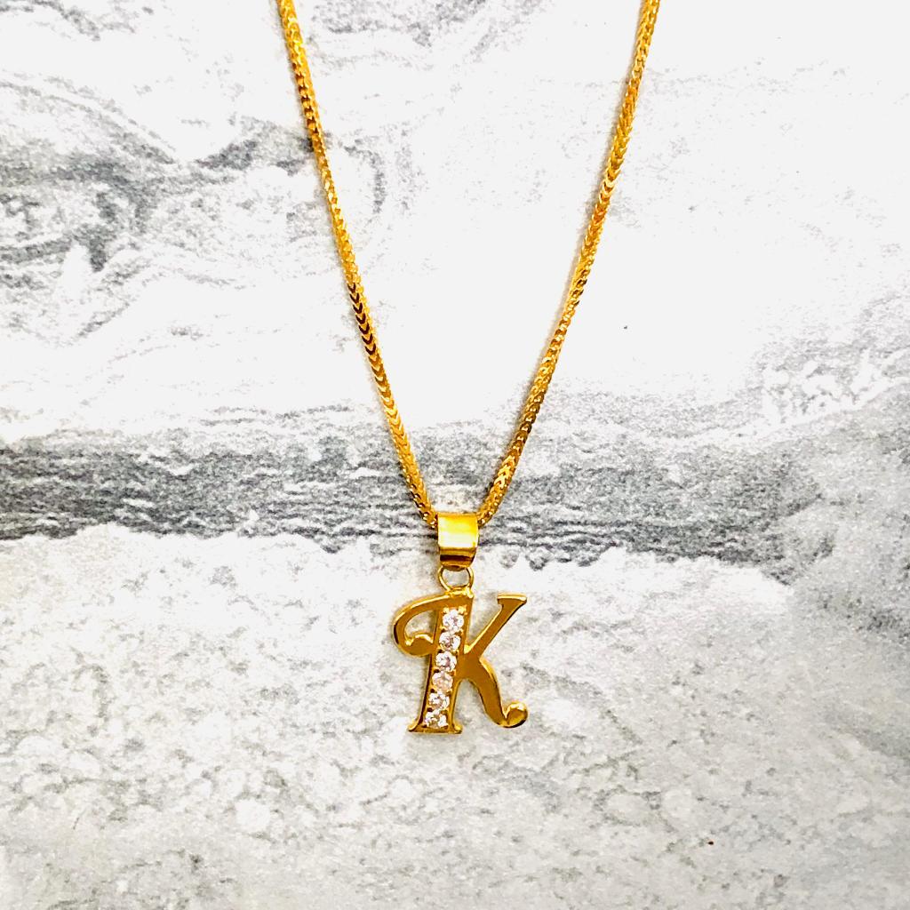 liontin emas alphabet K 375/8k