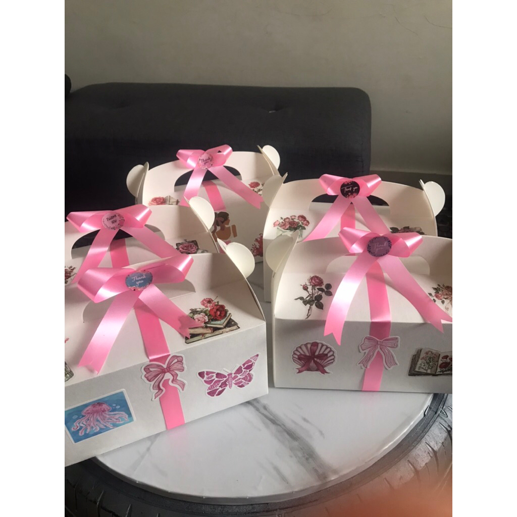 

gable box | snack box | box hampers