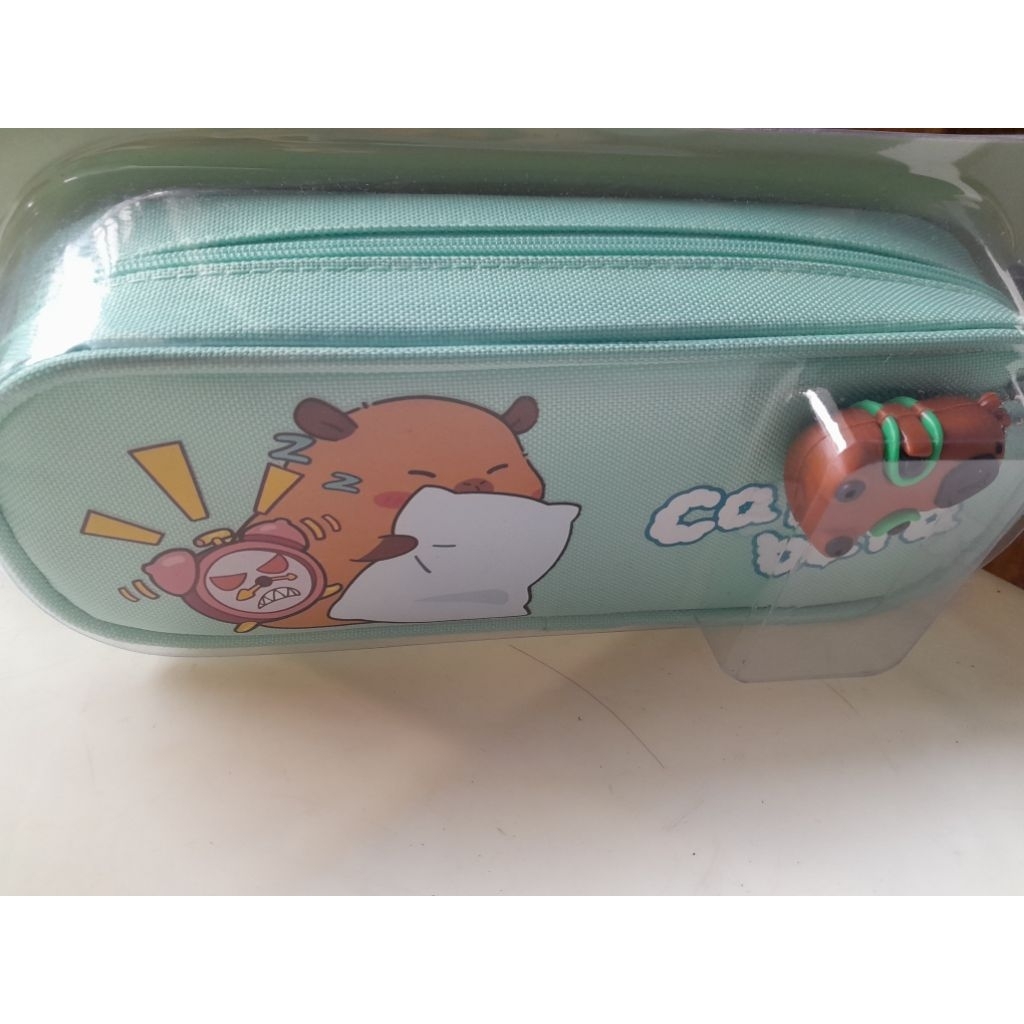 

Tempat pensil import capybara hijau kotak pinsil capybara