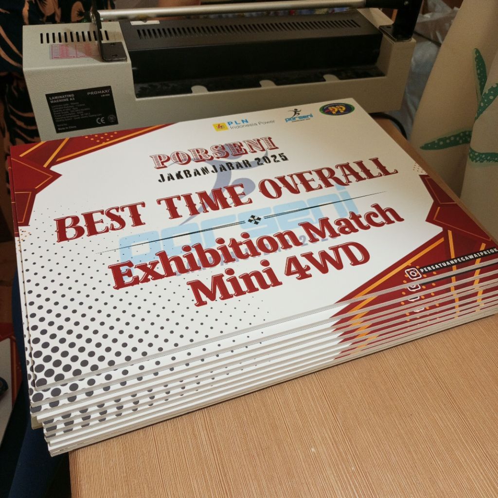 

Papan Hadiah Simbolis Juara A3 30 x 42 cm