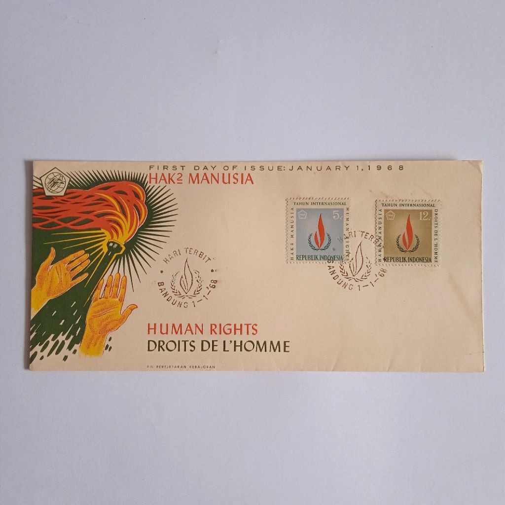 

Antik Vintage Perangko Amal Sampul Hari Pertama HAK-HAK MANUSIA HUMAN RIGHTS Terbit 1 Djanuari 1968 Utuh Layak Koleksi