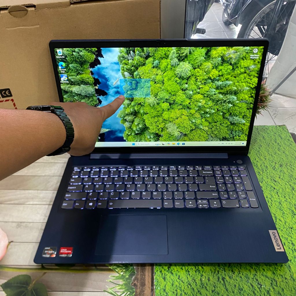 Lenovo Ideapad 3 15ALC6 Ryzen 7-5700U 12GB 512GB Touchscreen Windows 11