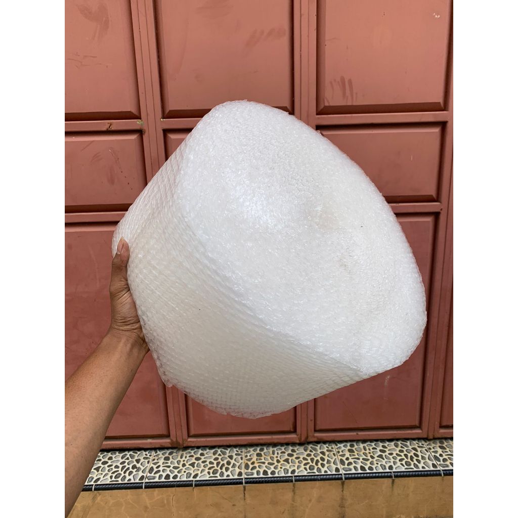 

Bubble Wrap lebar 30cm Panjang 50 Meter Kualitas Bagus Ulet
