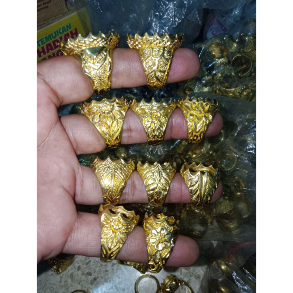 grosir harga tertera untuk 20 pcs (1kodi) Emban batu akik Kuningan mahkota grosir.11