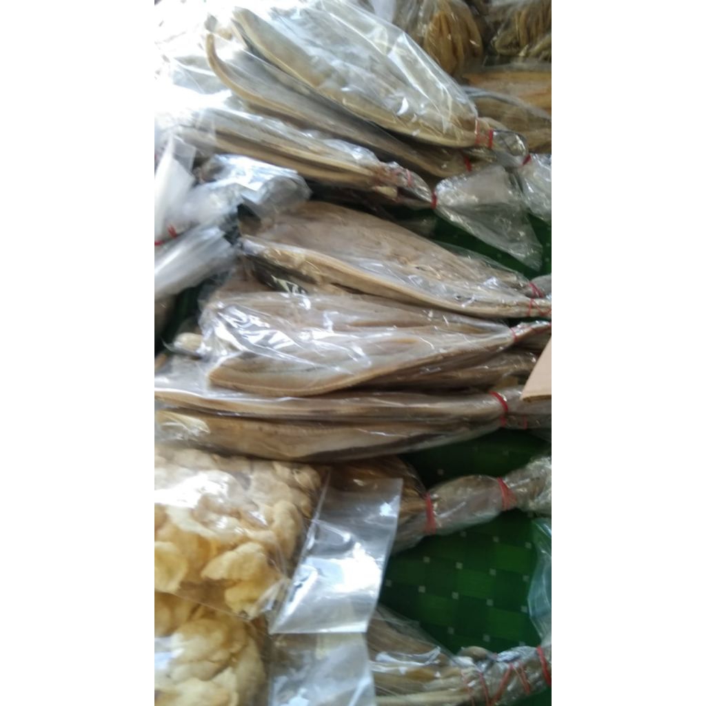 

ikan asin gabus isi 3