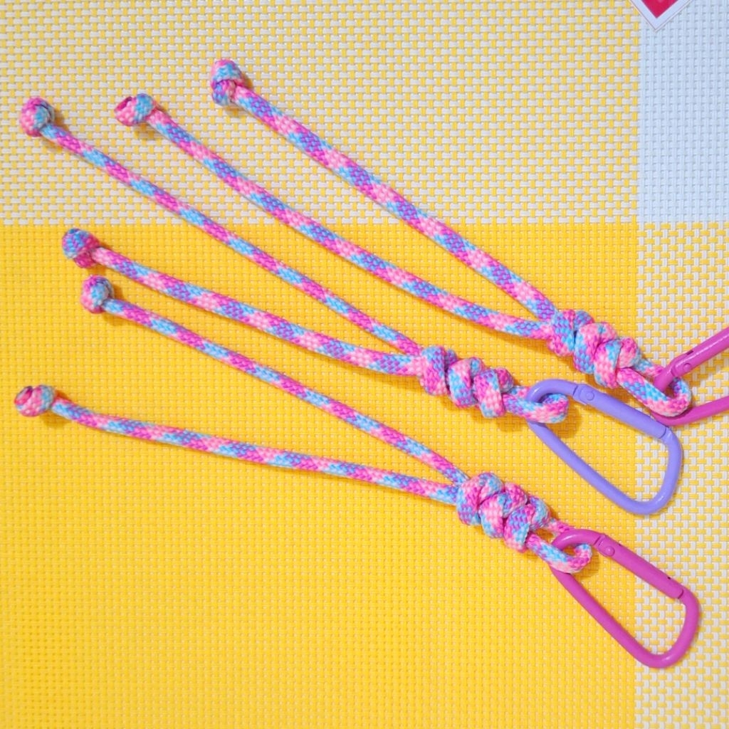 gantungan kunci || bagcharm || keychain || gantungan tali || carabiner