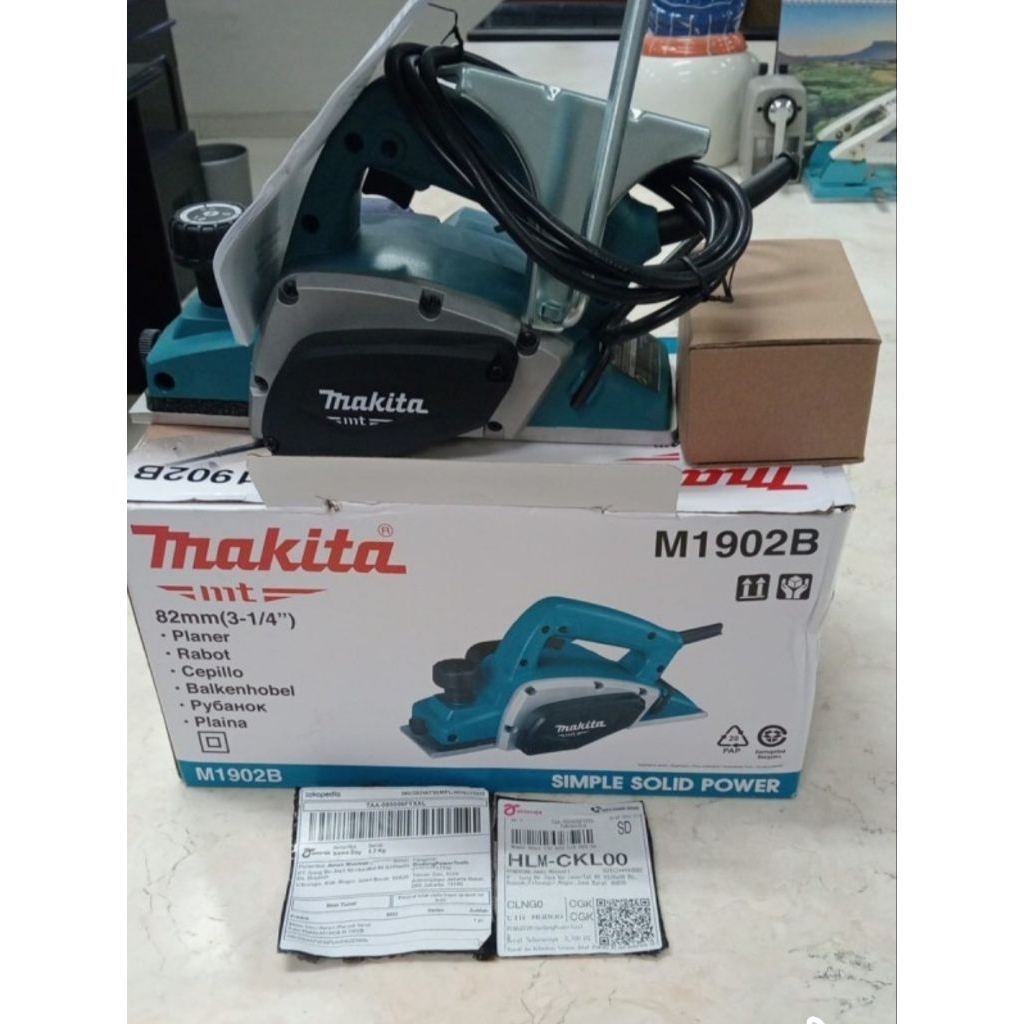 Mesin Planner Kayu Ketam Sugu Makita M 1902B