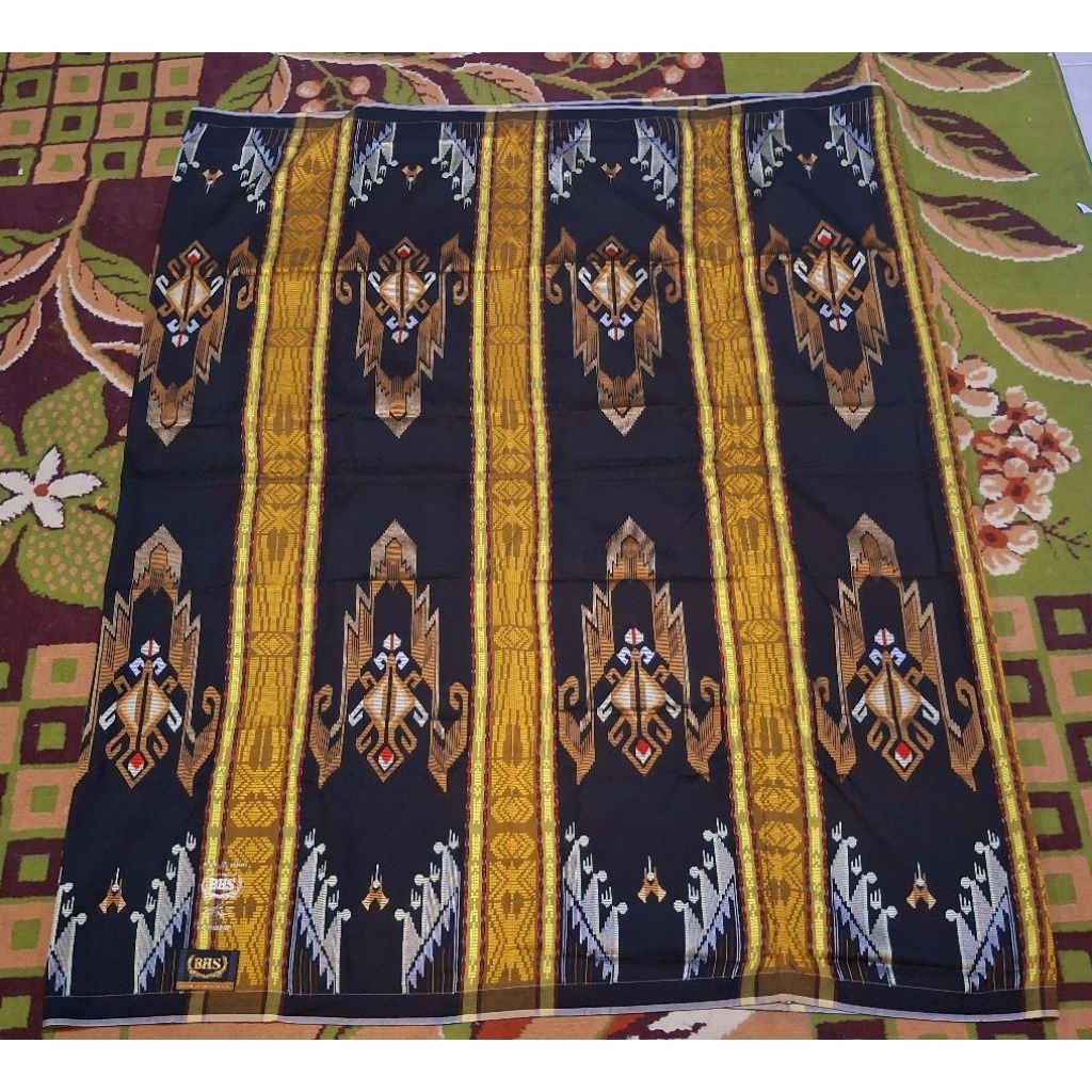 SARUNG BHS SGE MAHKOTA HITAM EMAS SUTRA SPUNSILK