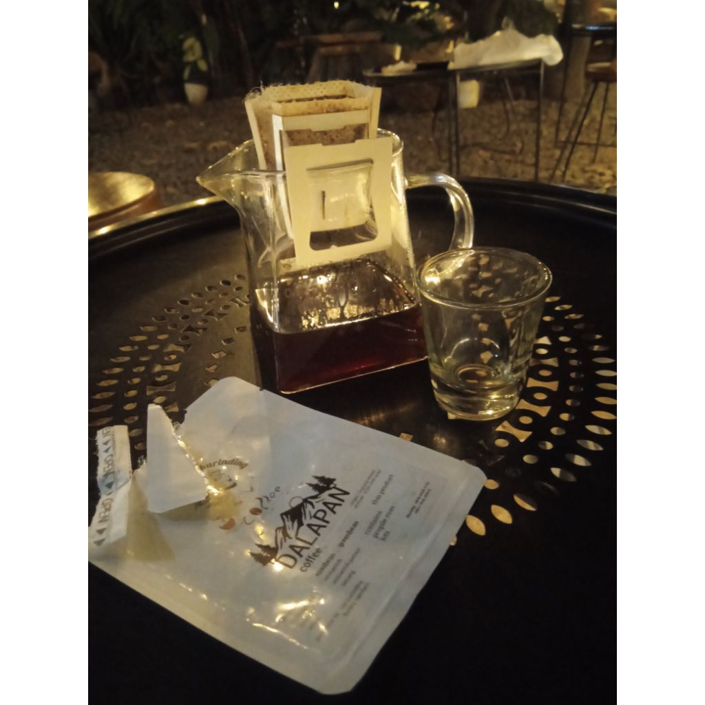 

Kopi Arabika Natural Kemasan Drip Bag 15gram Siap Seduh