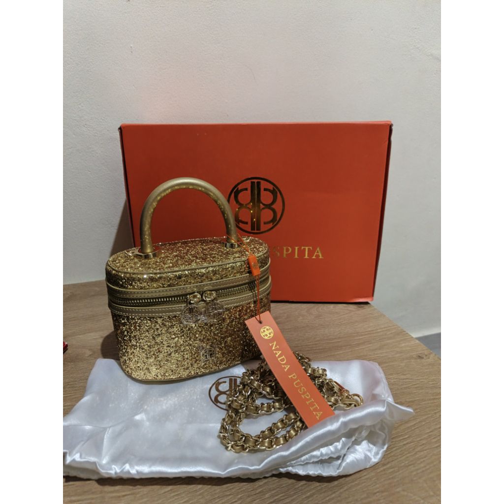 Nada puspita bag