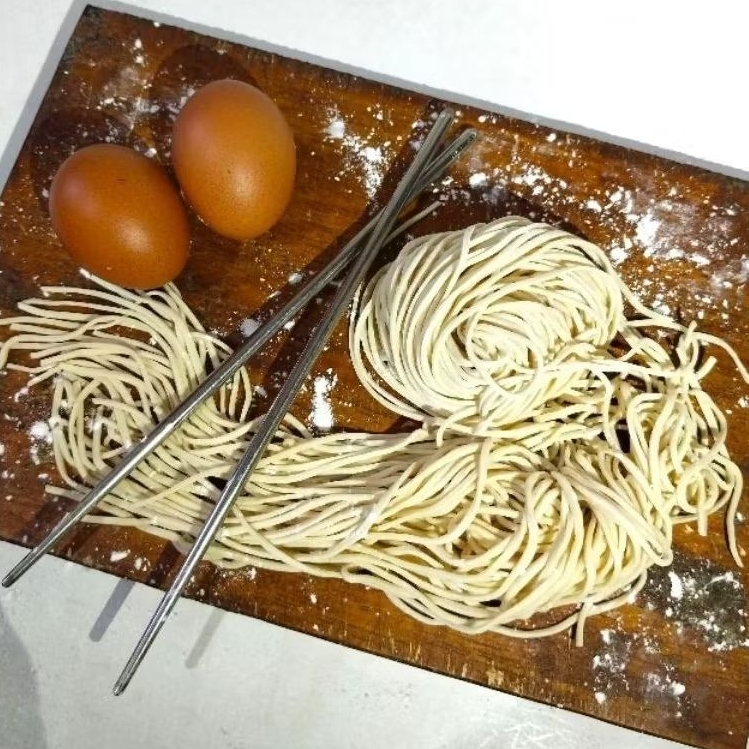 

MIE BASAH MENTAH | MIE AYAM | MIE YAMIN | MIE RAMEN | MIE GACOAN | 12 PORSI