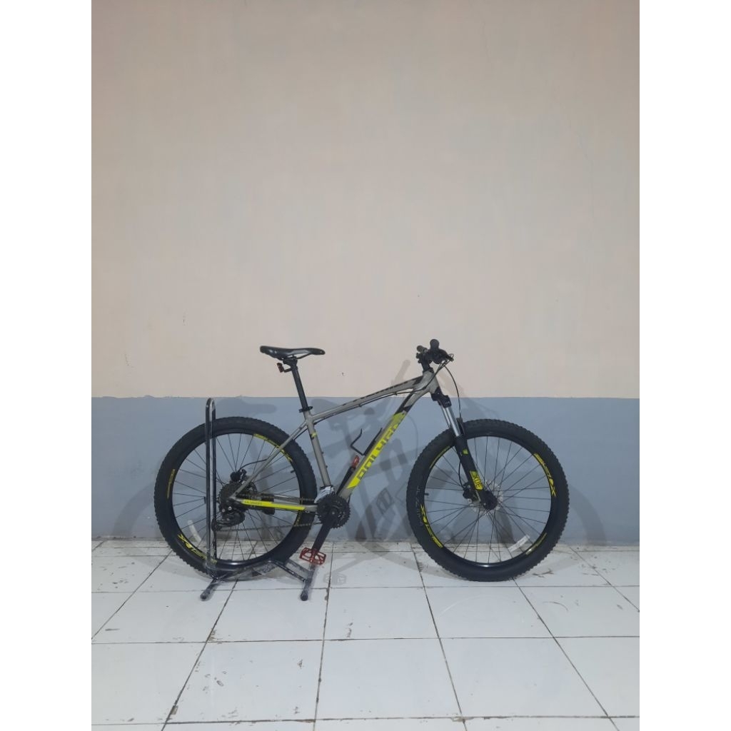 POLYGON PREMIER 5 TAHUN 2022