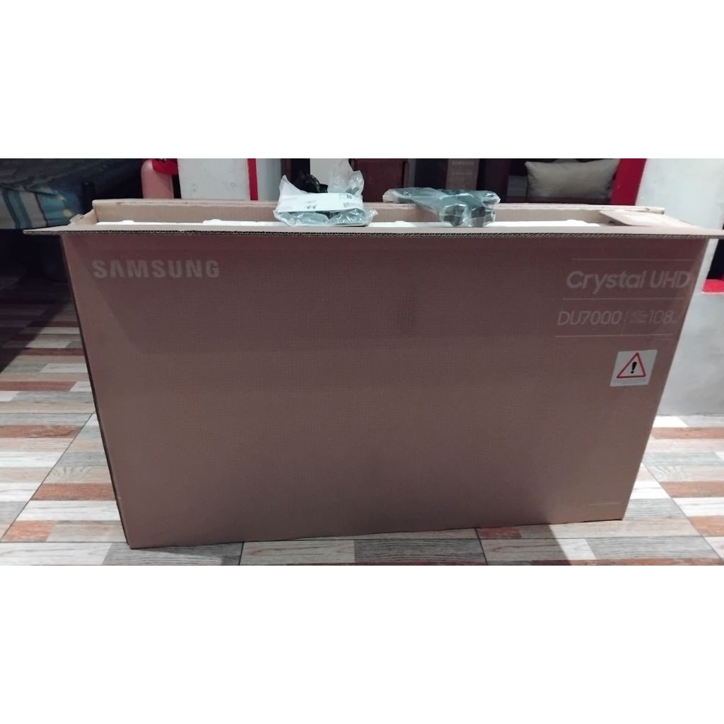 SAMSUNG 43 INCH SMART TV DU 7000