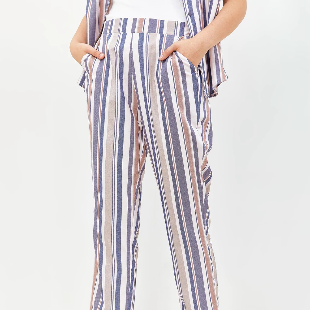 GRAPHIS ORIGINAL. CELANA WANITA WITH TAG