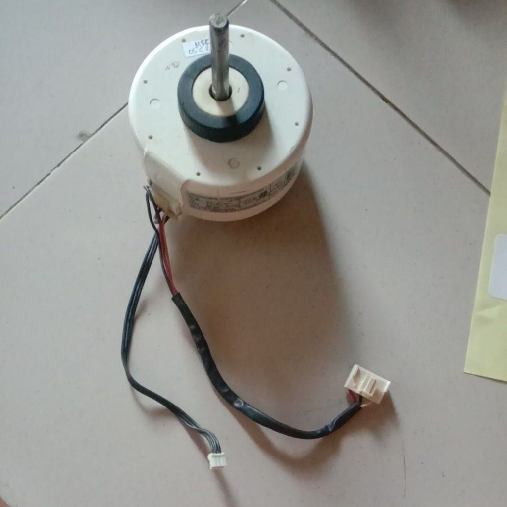 motor fan indoor AC merk Midea model MSFC 05CRN1