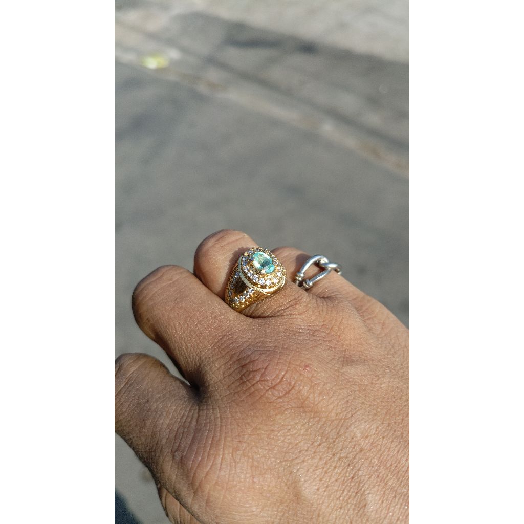 Cincin batu aquamarine