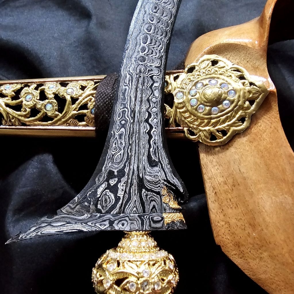 Keris Jangkung Luk 3 Dwipamor Kinatah EMAS