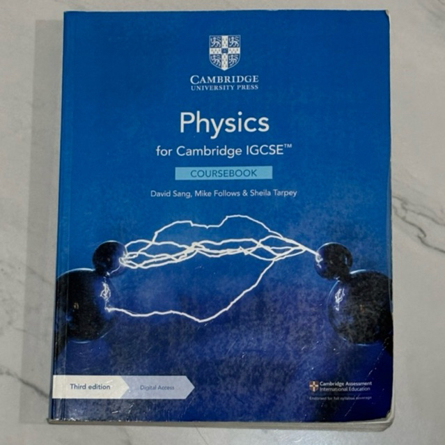 PRELOVED PHYSICS CAMBRIDGE IGCSE COURSEBOOK
