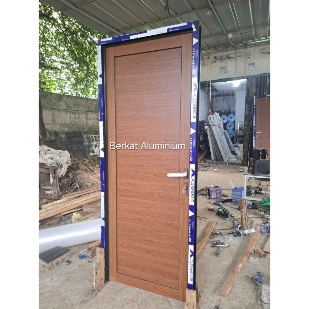 pintu aluminium motif urat kayu kusen 3inch Alexindo L90 x T210