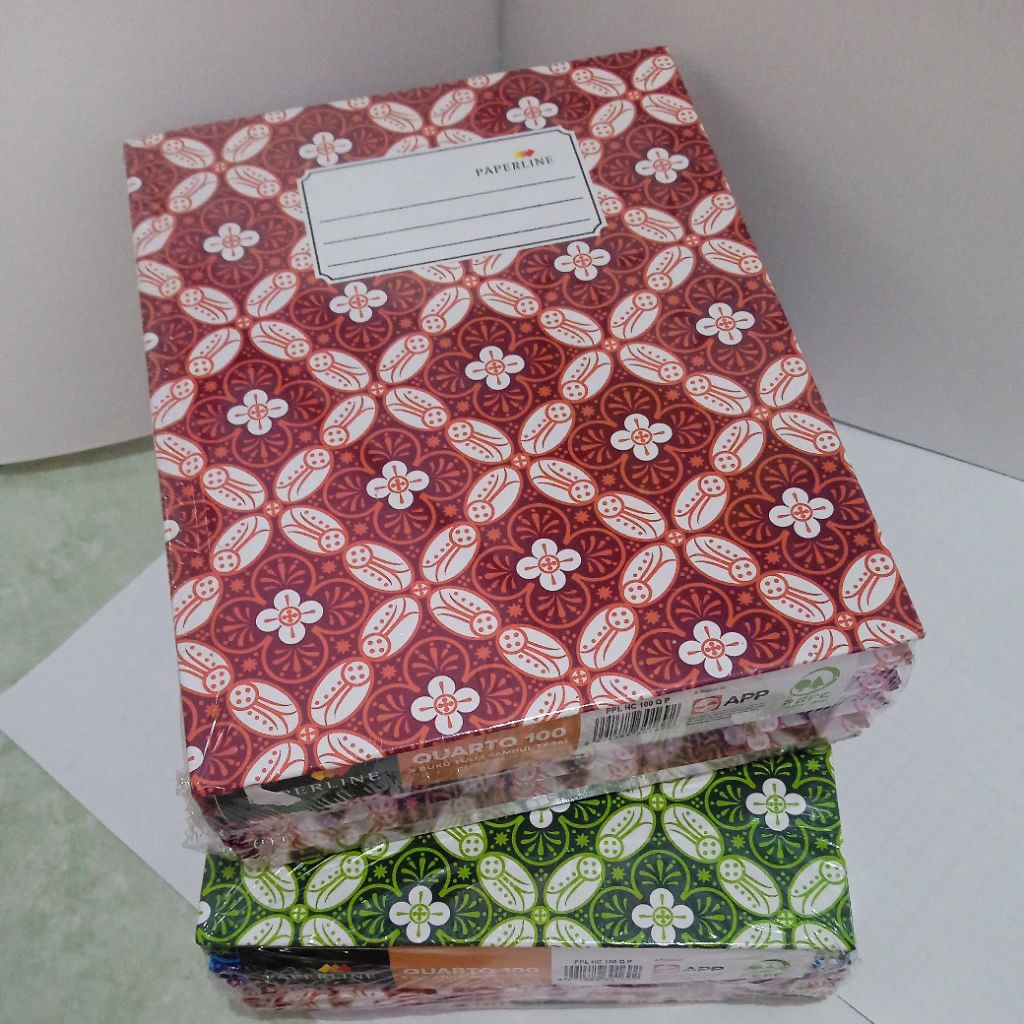 

Buku Quarto bergaris sampul tebal