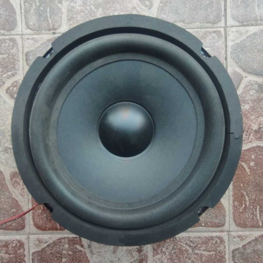 Speaker subwoofer FUJITEC 8 inch bekas