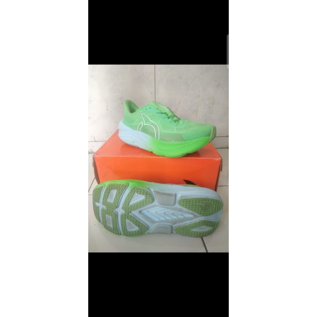 sepatu lari ortus