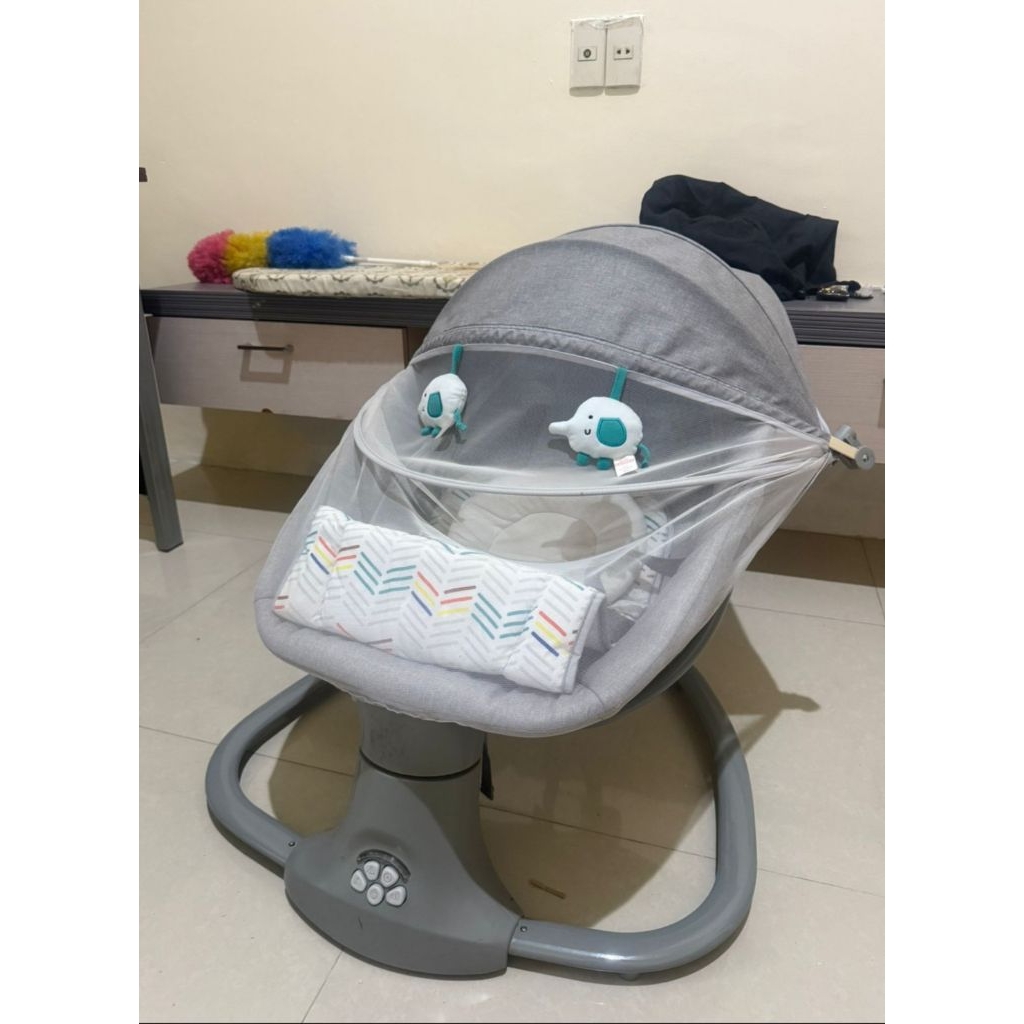 PRELOVED Baby Bouncher Ayunan otomatis bayi SECOND
