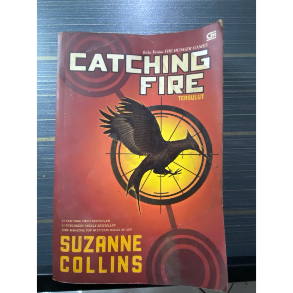 CATCHING FIRE - THE HUNGER GAMES SERIES #2 By Suzanne Collins (Preloved)