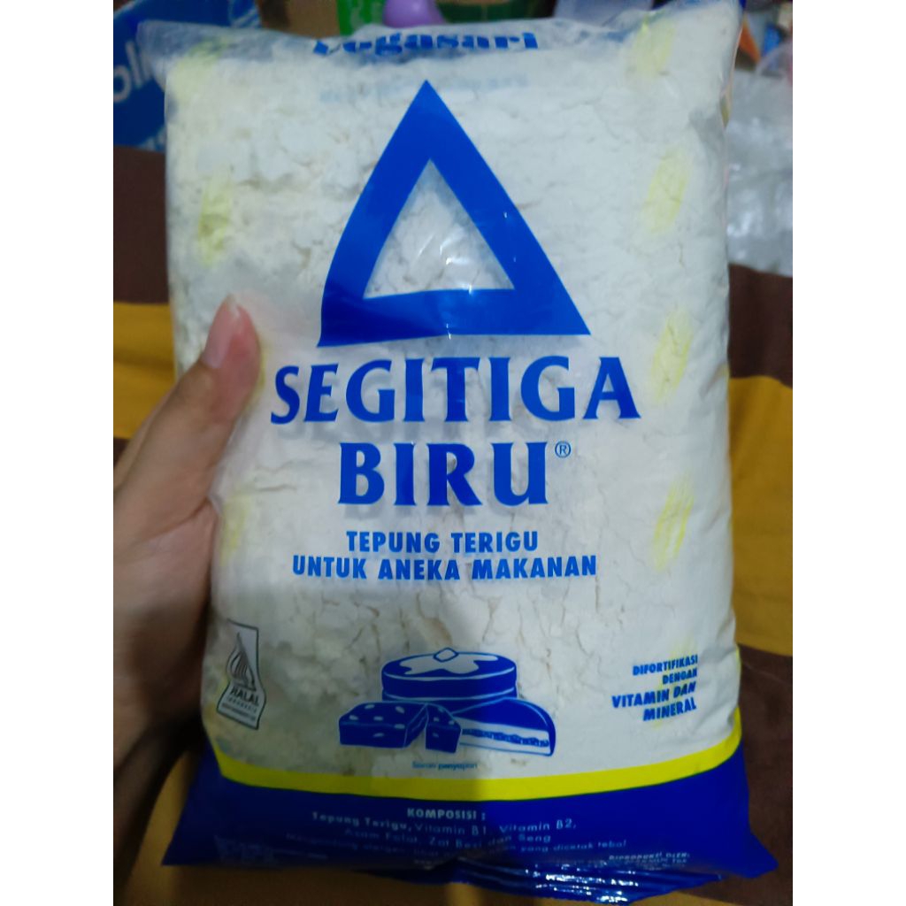 

Tepung Terigu Segitiga Biru 1 kg