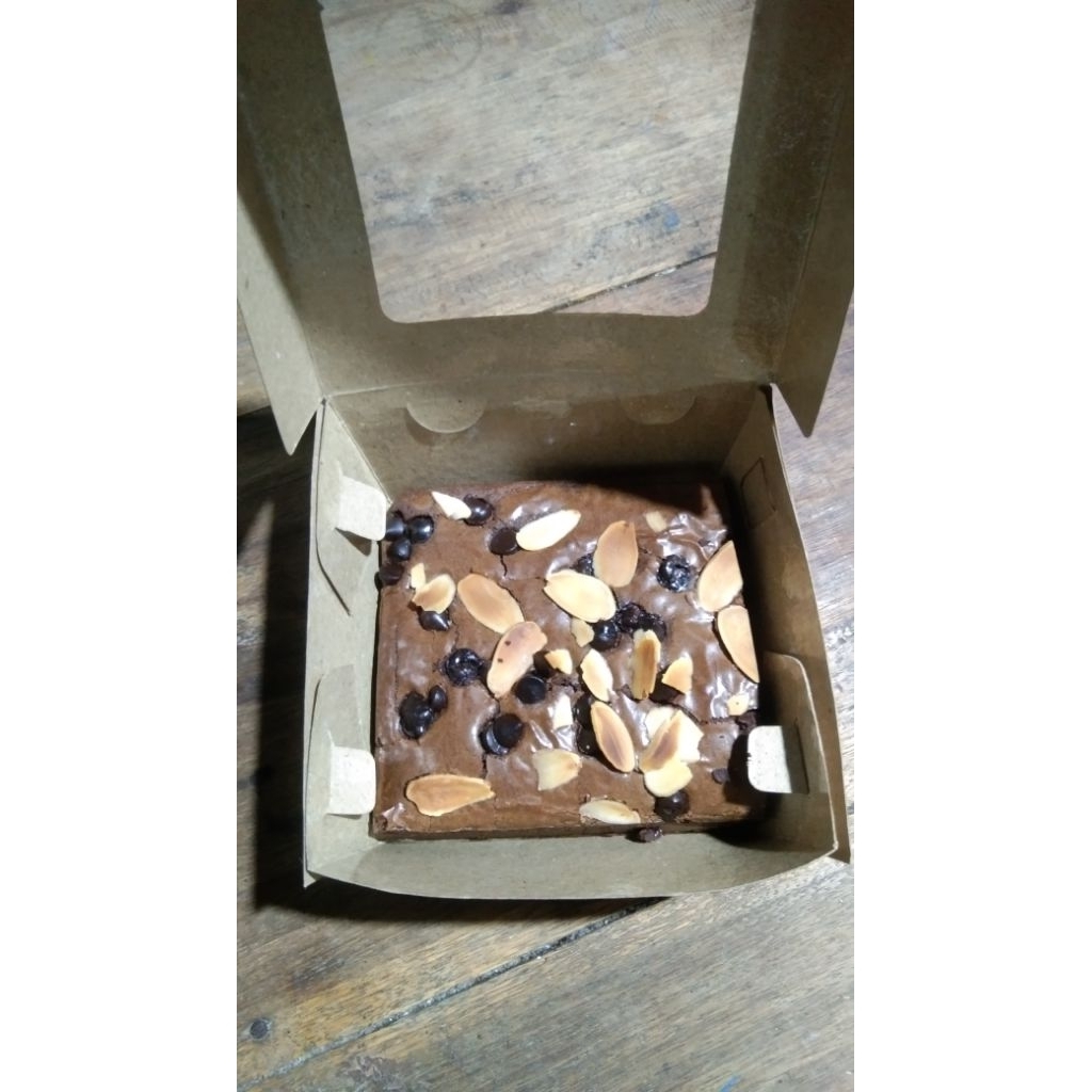 

Fudgy brownies 10×10cm premium