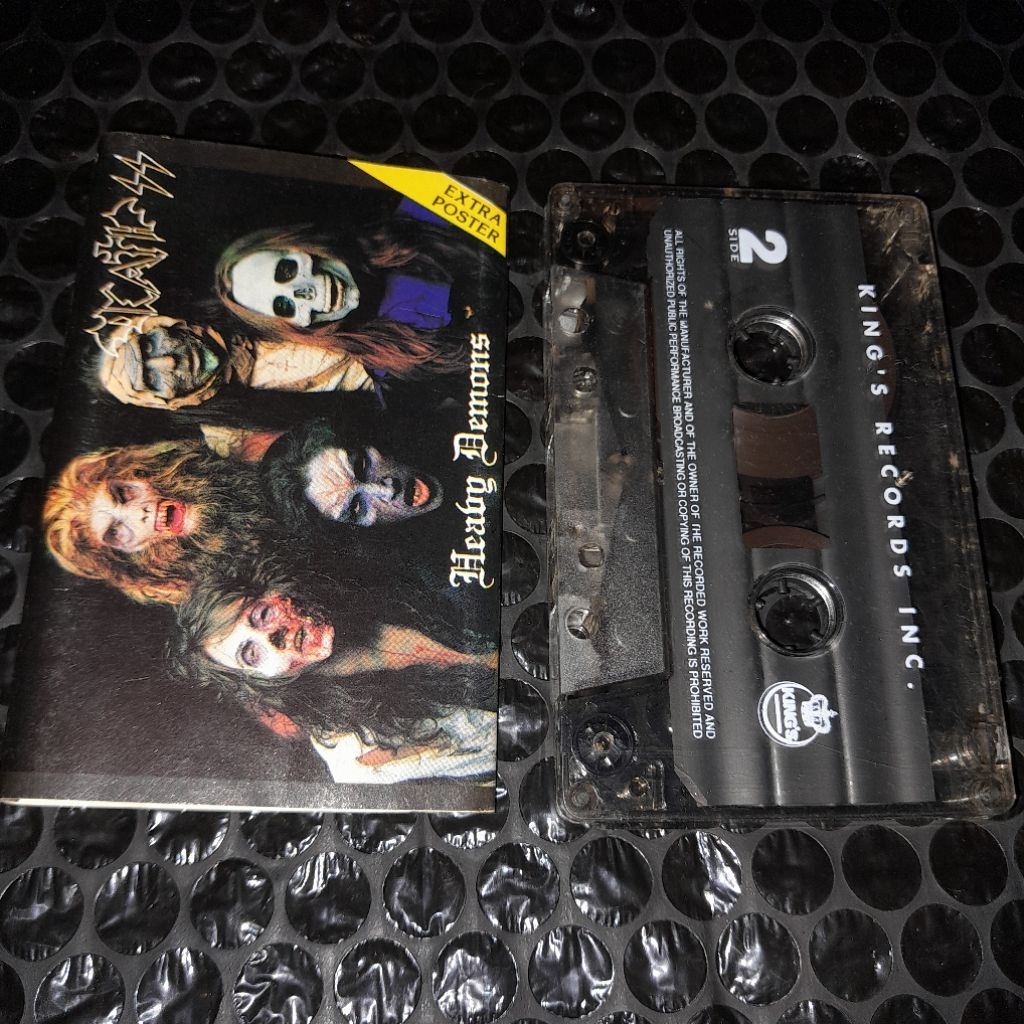 kaset pita death ss heavy demons