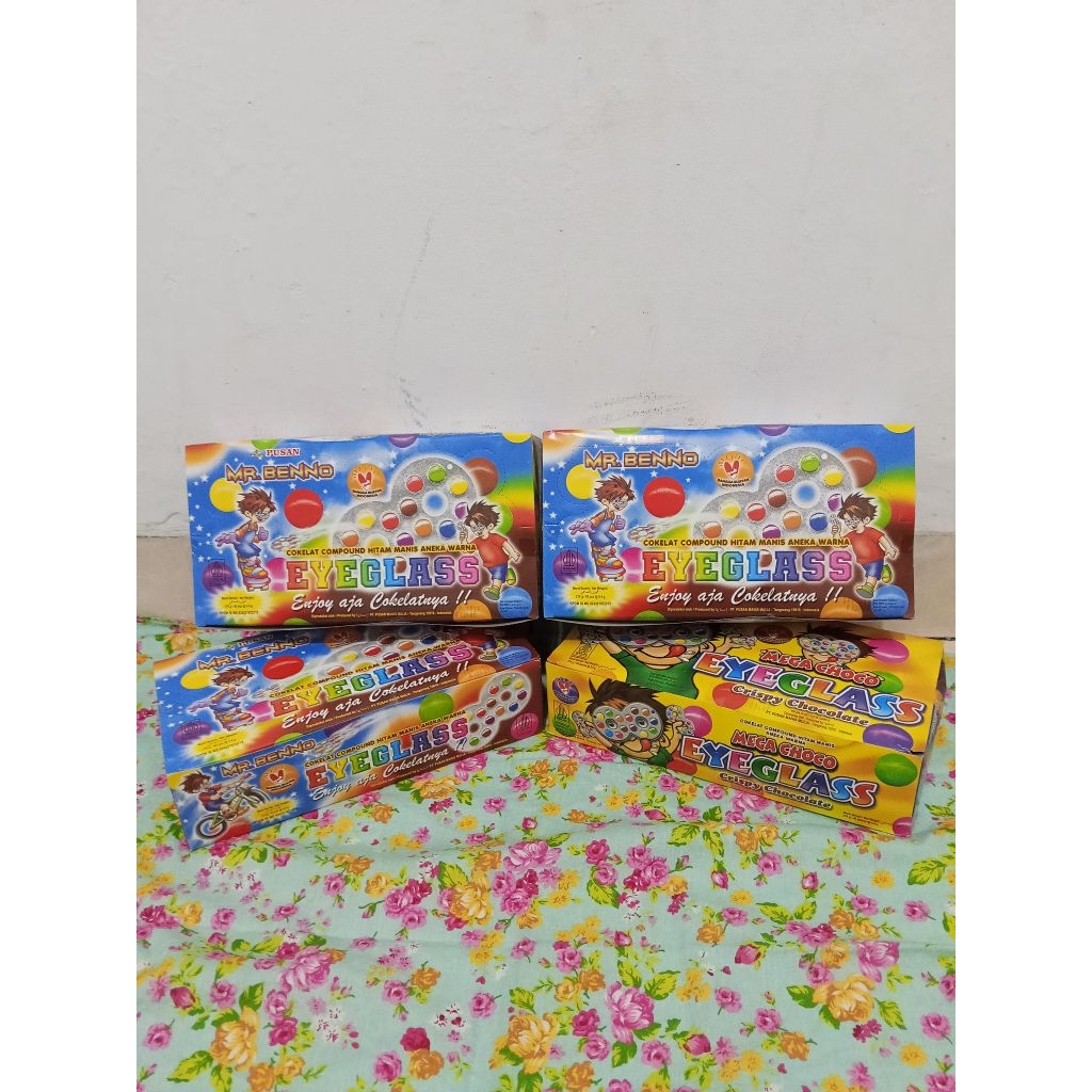 

Eyeglasses chocolate / cokelat bentuk kacamata isi 40 pcs
