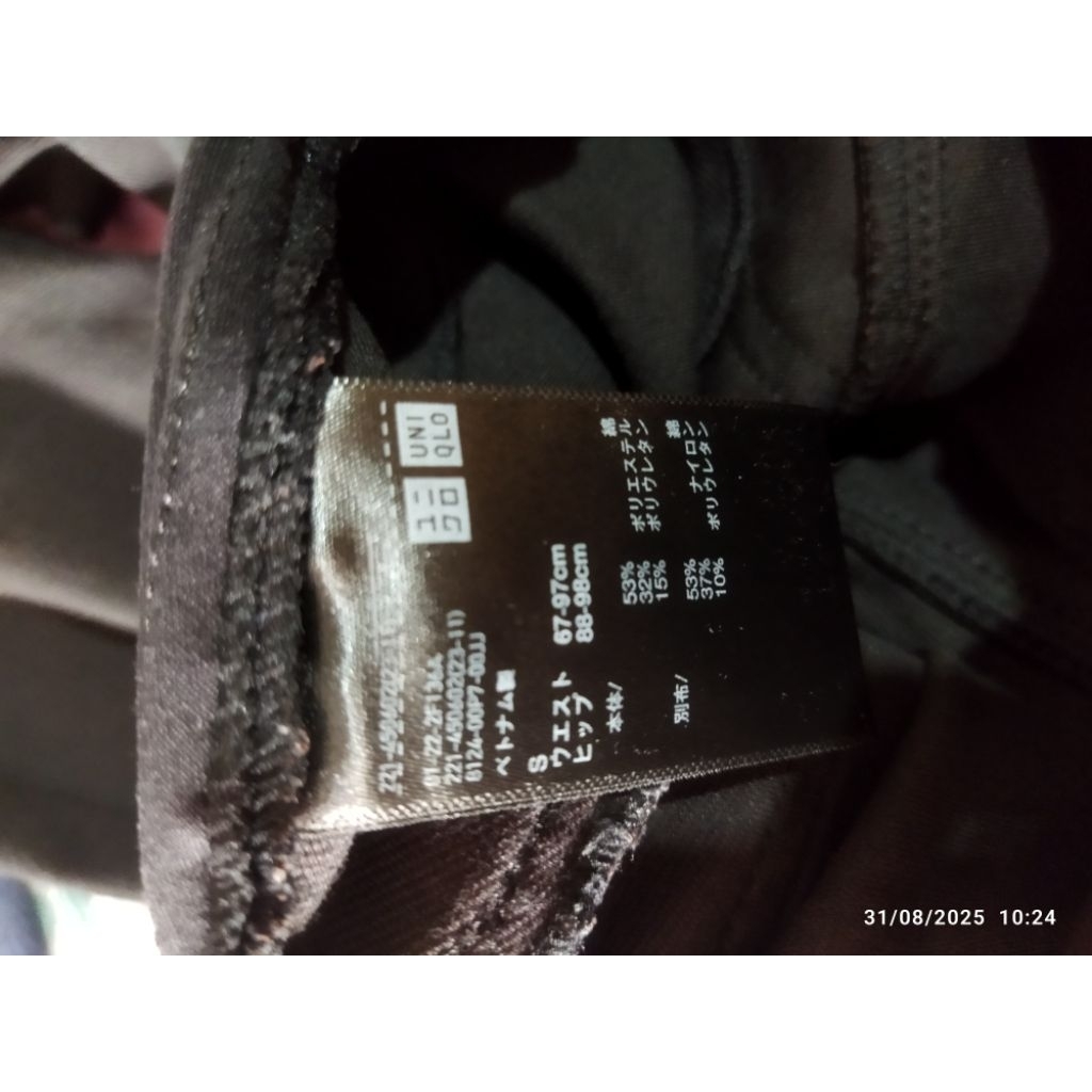 Celana uniqlo extra pinggang