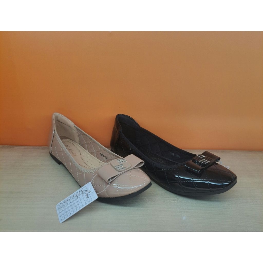 Sepatu flat ST.MORITZ