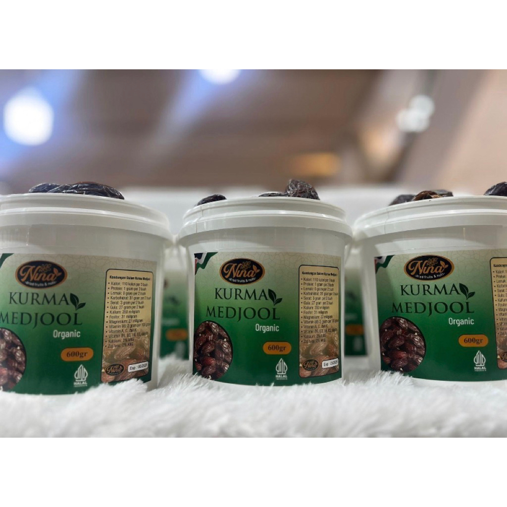 

Kurma medjoul Ember Oleh Oleh Haji dan Umroh