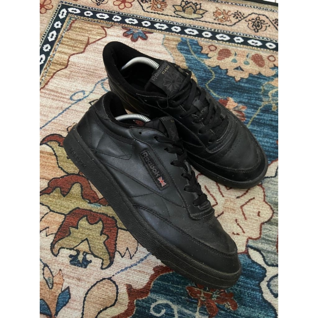 sepatu rebook second