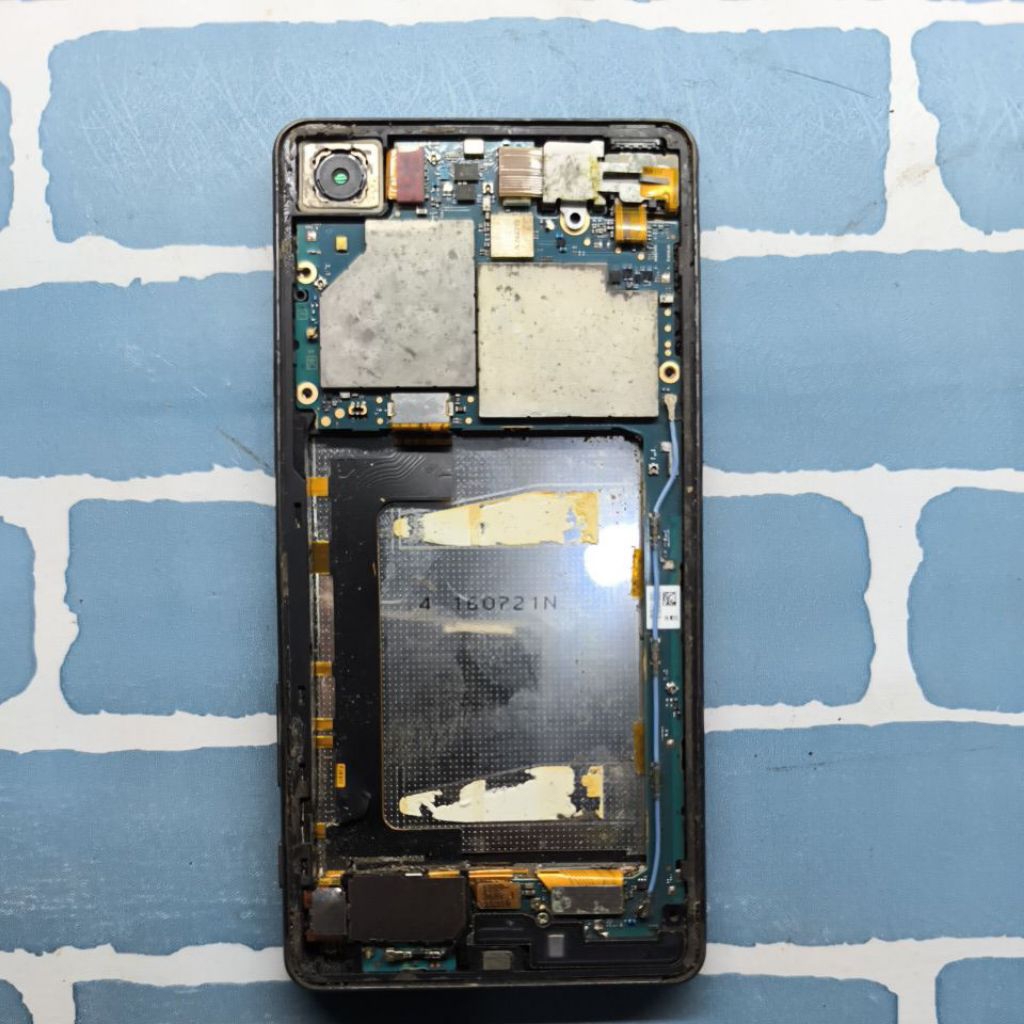 Mesin sony Xperia x performance hidup normal