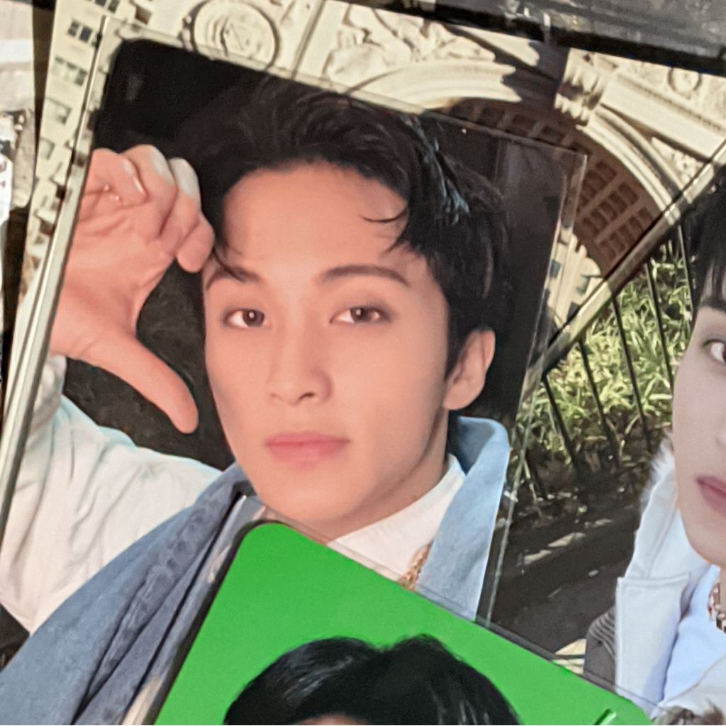 PHOTOCARD MARK THE FIRSTFRUIT SQUARE FLAP