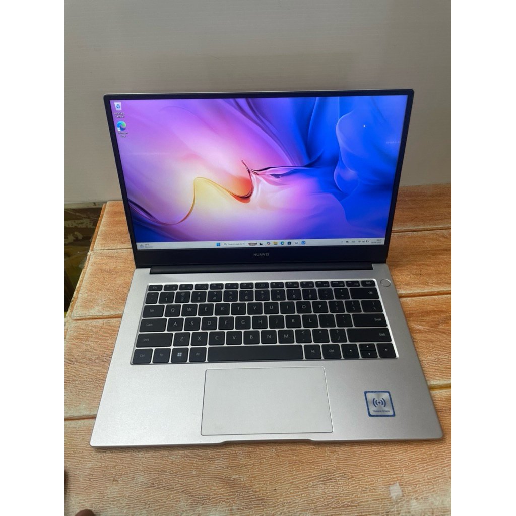 Laptop huawei matebook D 14-inch i3 11th gen ram 8gb/256gb bekas murah