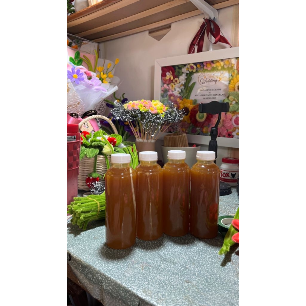 

Madu Lebah Asli dari Alam 100% isi perkemasan 250Ml