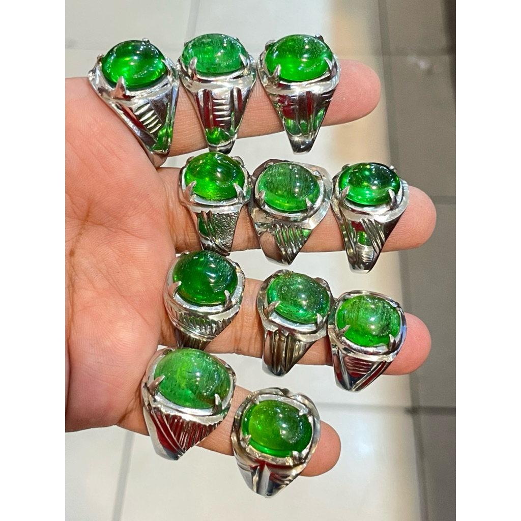 CINCIN BATU ZAMRUD KALIMANTAN